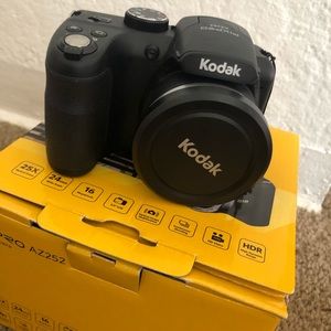 Kodak Pix Pro AZ252 Digital Camera